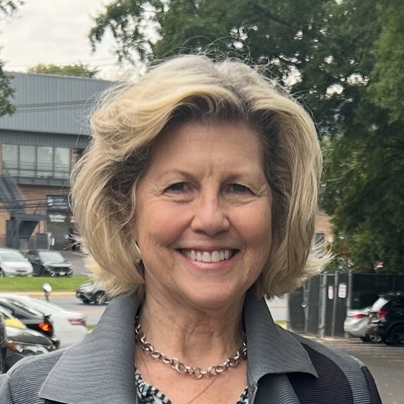 Meet your Posher, Sandra - Picture 1 of 1